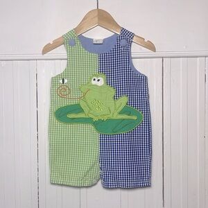 BOUTIQUE EUC Adorable Color Block Gingham Frog Appliqué Romper